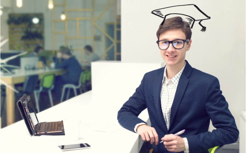 15 Jobs You Can Get with a Marketing Degree [Career Guide]